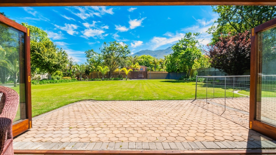 4 Bedroom Property for Sale in Heatherlands Western Cape